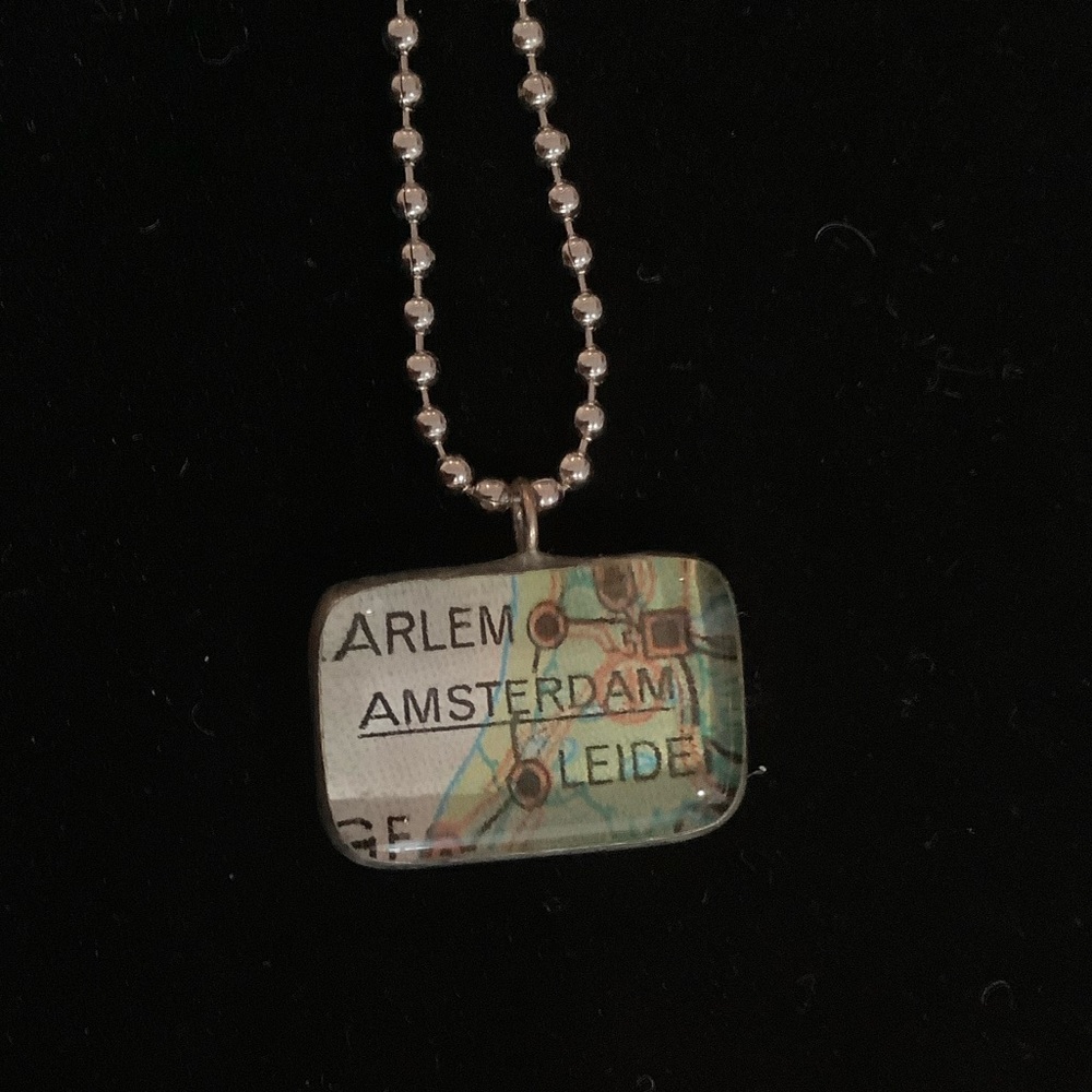 Amsterdam Resin Pendant & ball chain